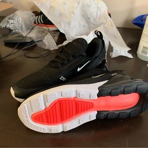 Air Max 270 size 11 NWT